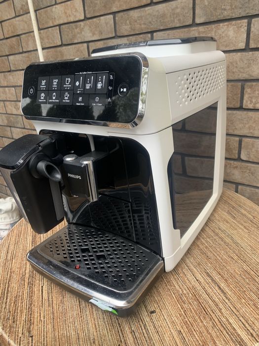 Кофемашина Philips LatteGo EP2231