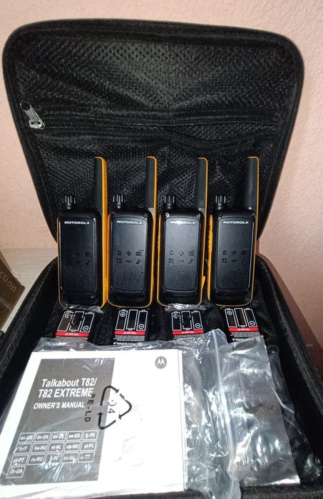 Портативна рація Motorola T82 Extreme QUAD