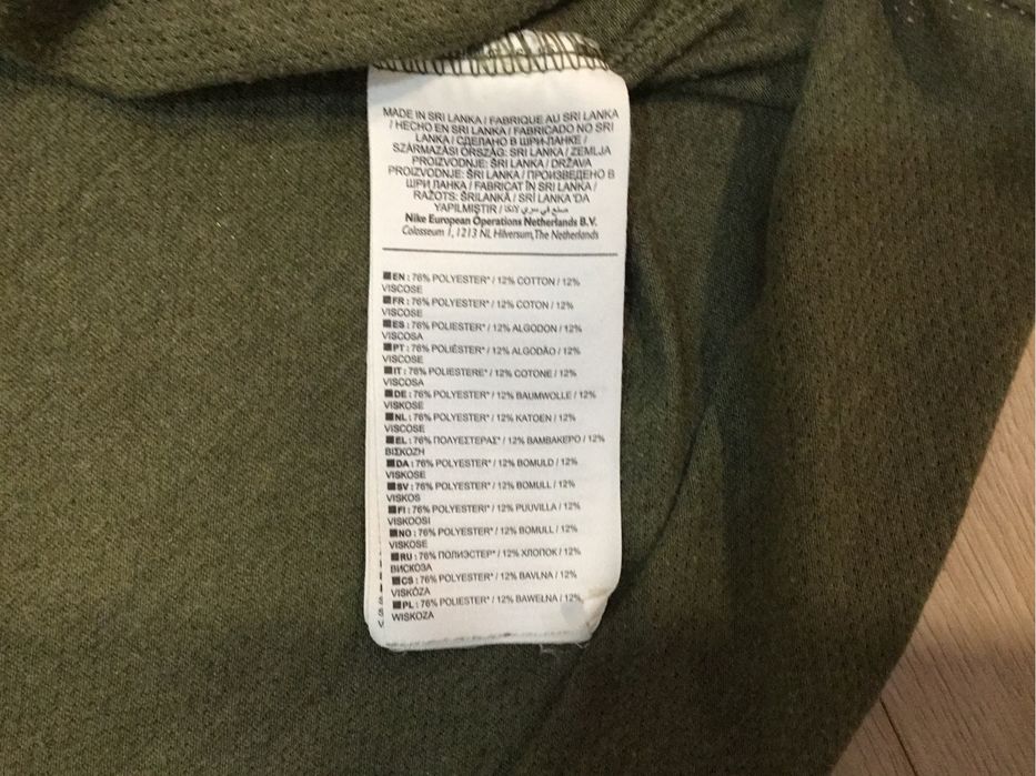 Продам перфоровану футболку Nike розмір M