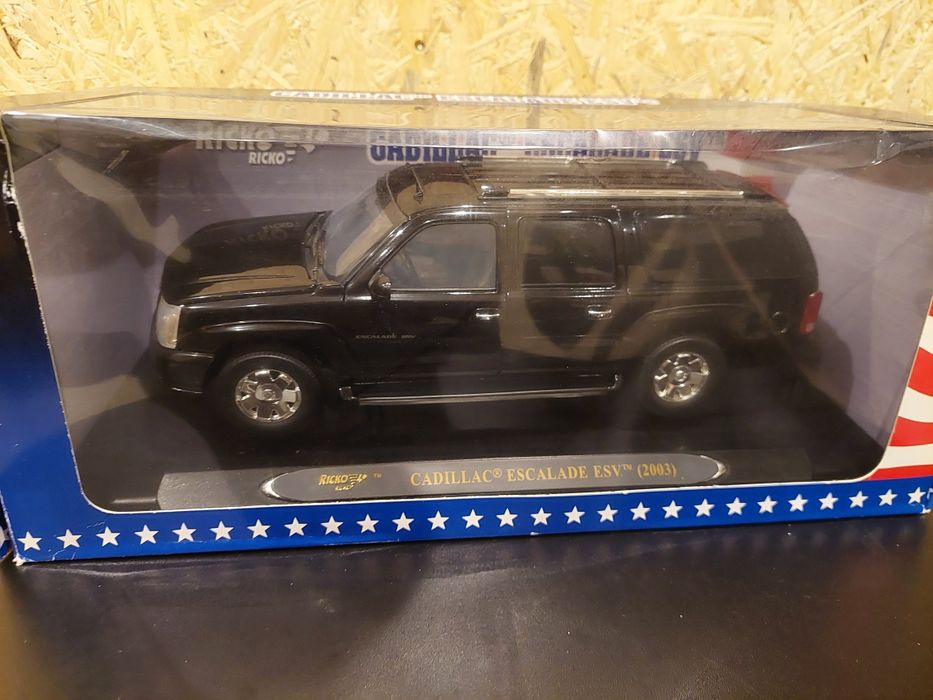 Model 1:18 Caddilac Escadle Ricko