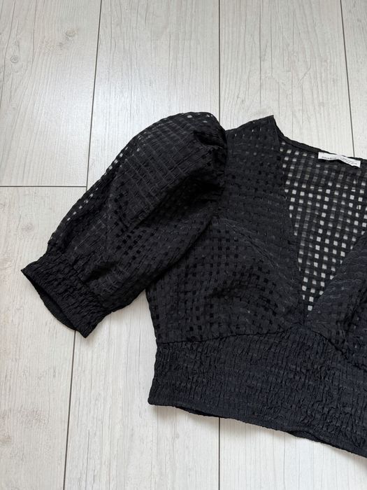 Krótki czarny top bluzka czarna Pull & Bear M