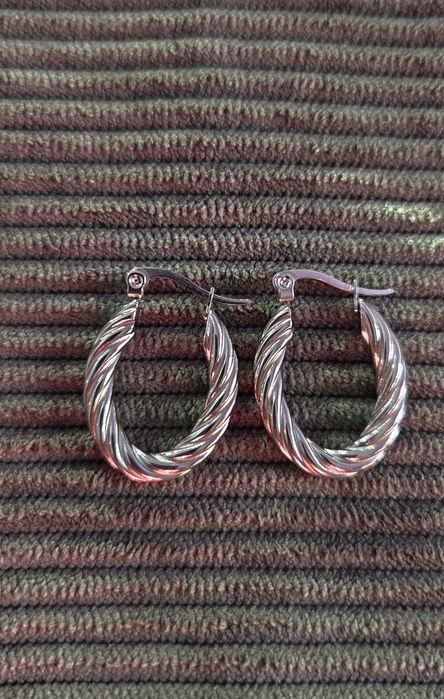 Brincos e Argolas em aço