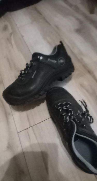 Obuwie robocze nowe
