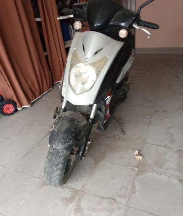 Kymco agiliti 50 скутер не находу