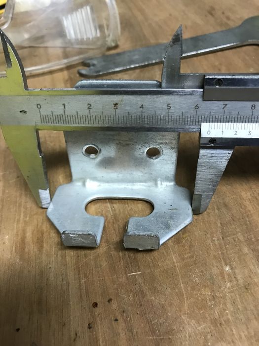 Крючек-кронштейн