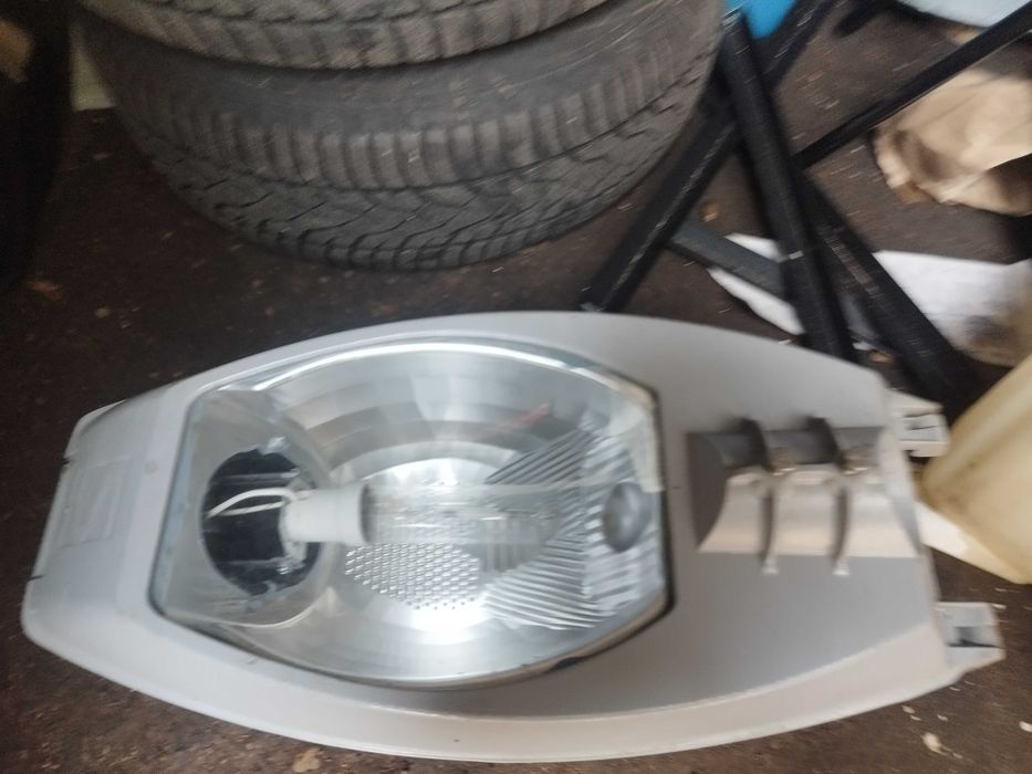 4 sztuki lamp z żarówkami sodowymi Osram 40 zł/sztuka