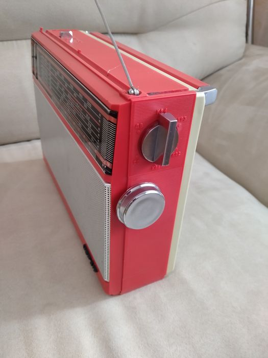 радиоприёмник  ВЭФ - 317,  VEF  под ремонт на запчасти