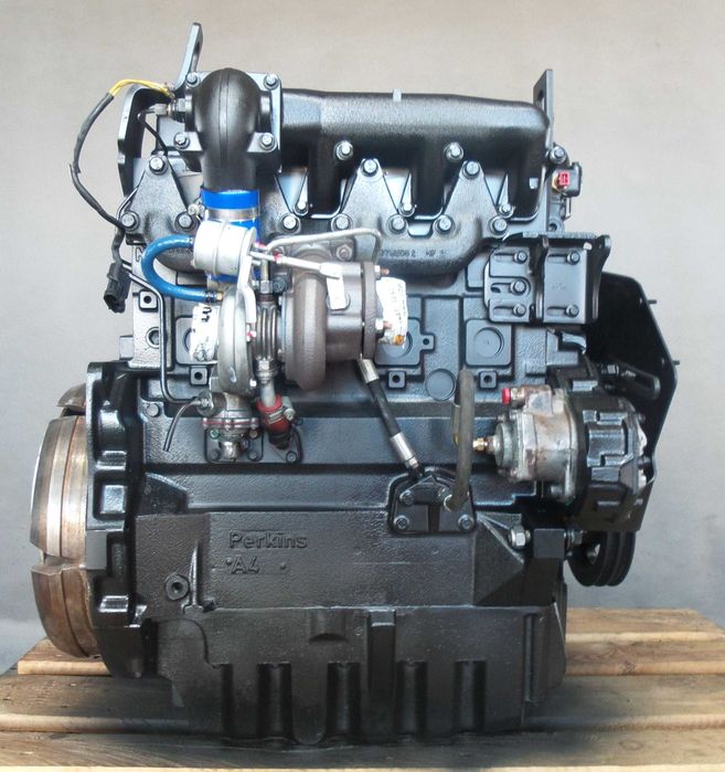 Remont silnika - Perkins 1004 - koparka ładowarka kruszarka itp