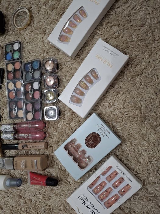 L'ORÉAL Maybelline Lovely Wibo Pudra Essence Missyoung Dr.Cerucale