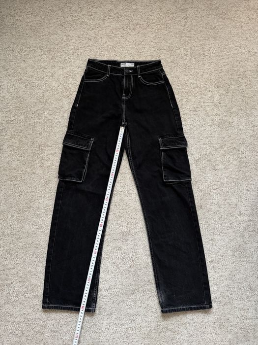 Czarne jeansy cargo