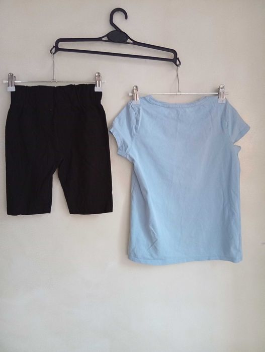 Niebieski t-shirt 4F i kolarki Cinnamoroll 146