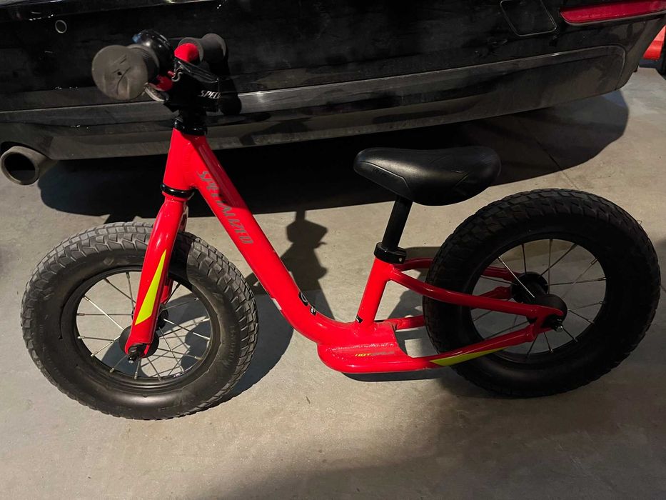 Bicicleta Specialized Hotwalk (criança)
