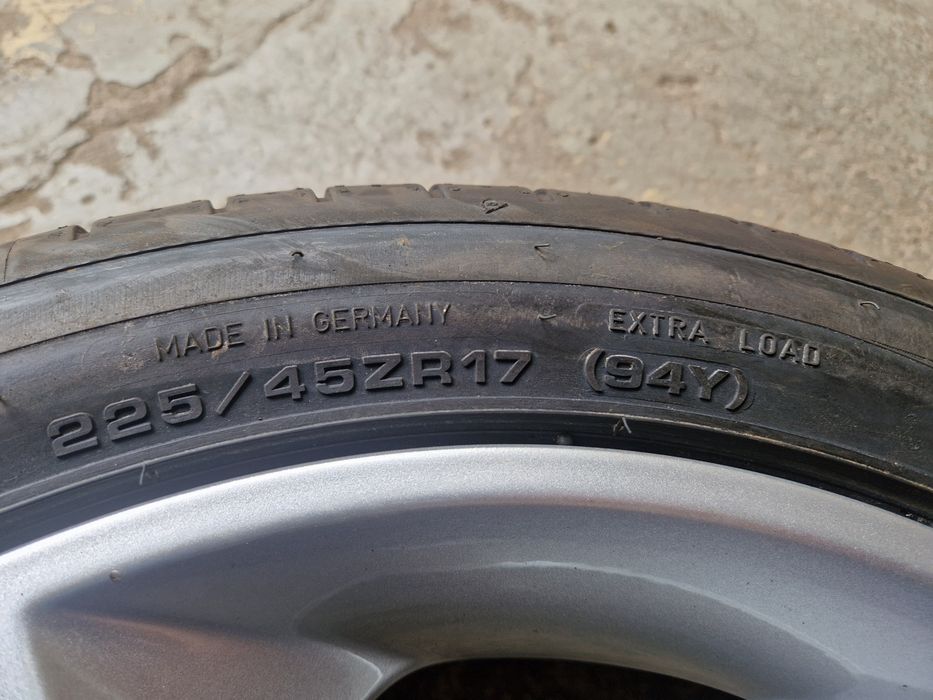 Felgi aluminiowe 17 z oponami letnimi 225/45 R17 do Opla jak nowe
