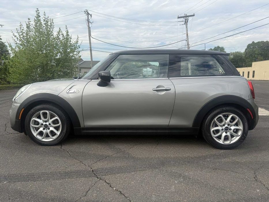 MINI Cooper      2021