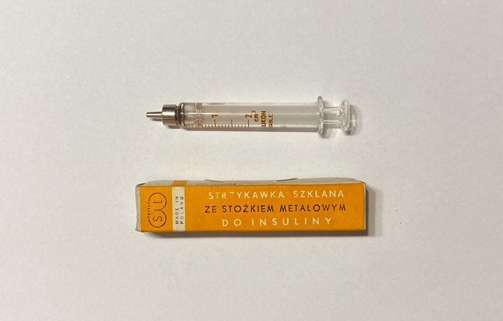 Strzykawka szklana Record "insulinówka" 2cm³ z czasów PRL