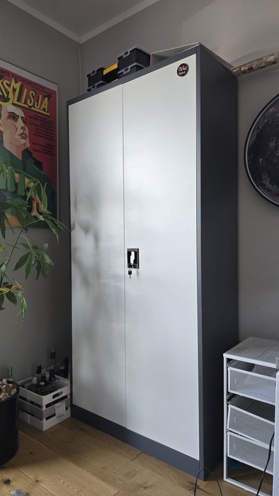 Szafa metalowa idealna do biura
