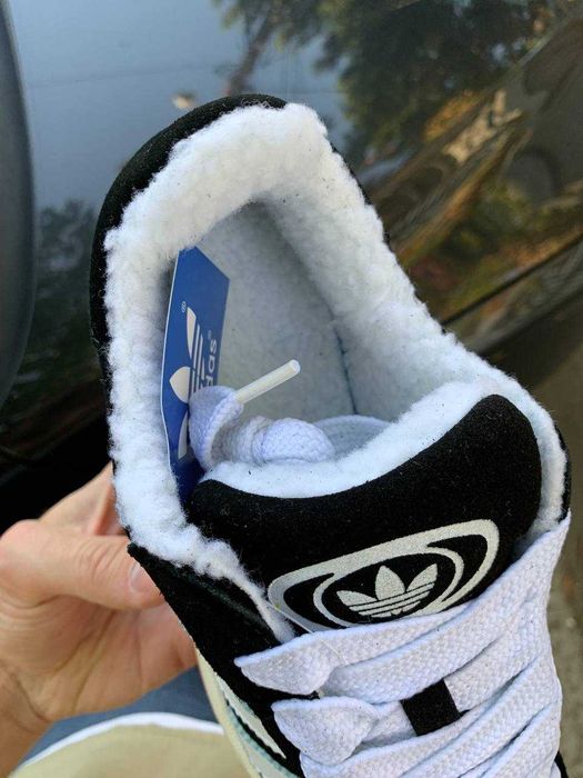 Зимові Adidas Campus - біле хутро - 39 р. 24.5 см устілка