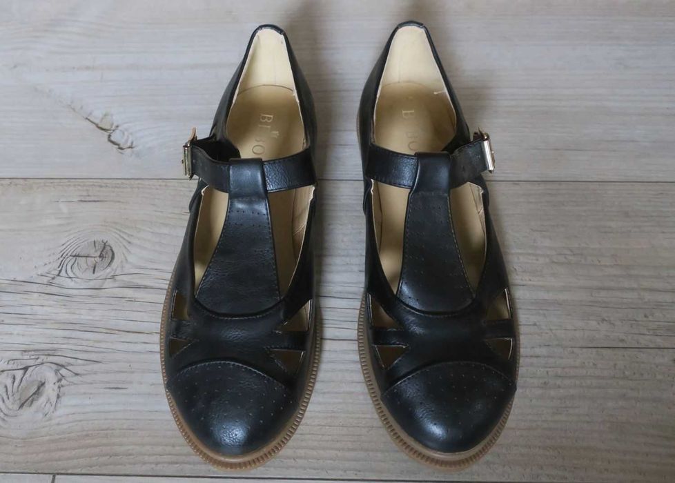 Nowe buty rozm 39 Bebo