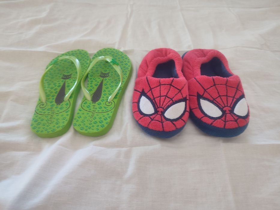 Chinelos 2 pares
