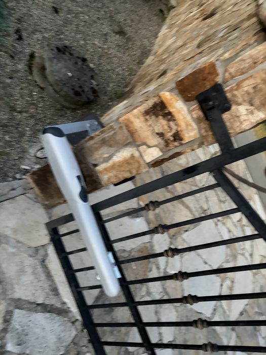 Montaż i serwis napędów bram i domofonów