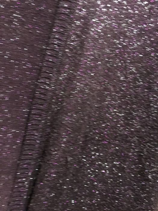 Sweterek narzutka ze srebrzystymi nitkami typu brokat