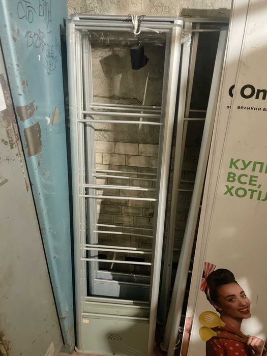 анти злодій, антикрадіжка, антикрадіжні ворота 
захист від крадіжки