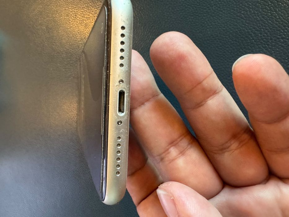 IPhone 11 branco 128G