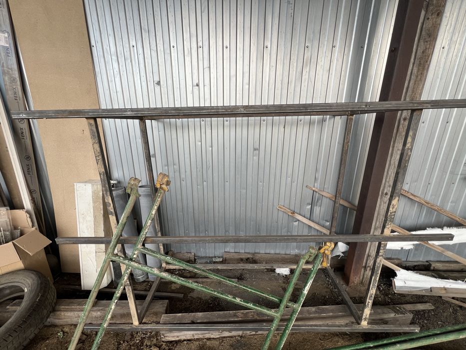 Конструкція зі столешнею