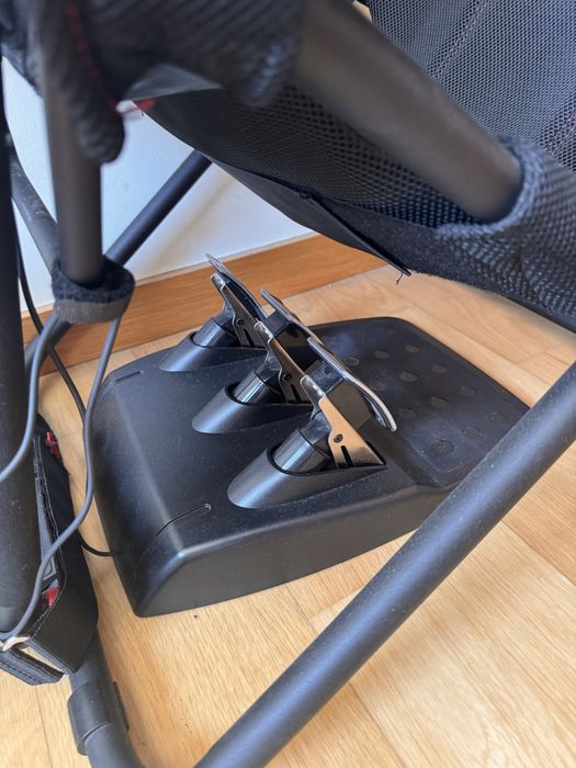 Playseat Challenge + Volante Logitech G – Sim Racing