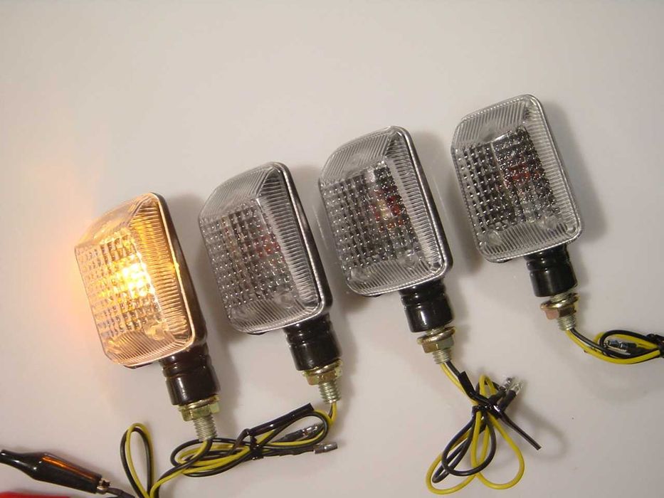 Piscas universais para mota ou moto4