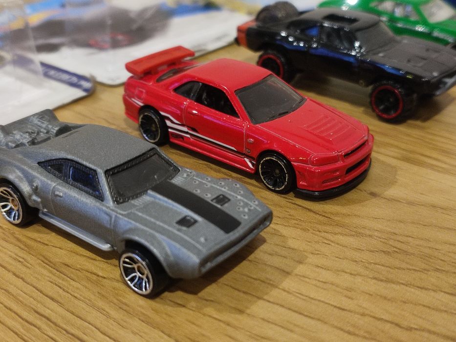 Hot Wheels Charger Skyline 5 sztuk luzaki