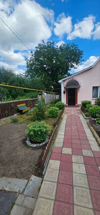 Затишний та міцний будинок у с. Станишівка- повністю готовий до проживання