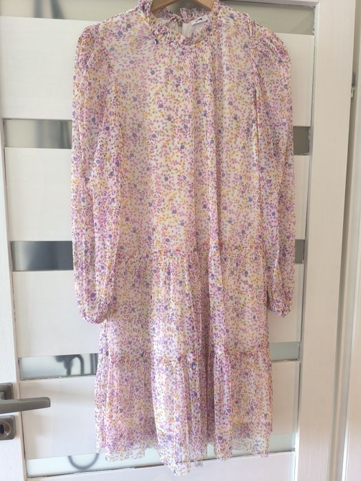 Sukienka damska Sinsay S w kwiatki podszewka