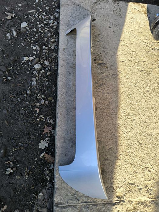 Продам задній спойлер на ford fiesta mk7 2010 рік