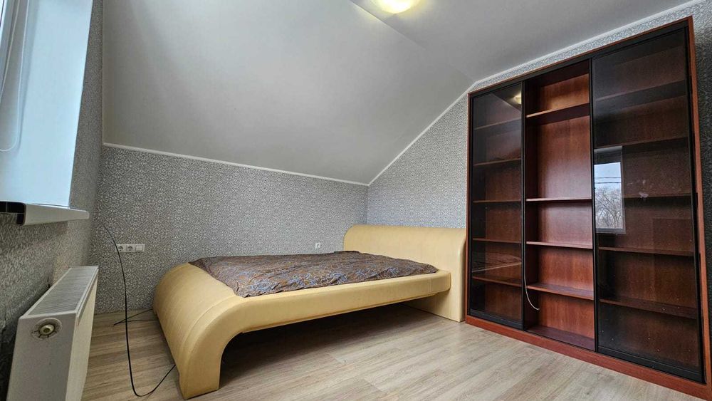 Продам сучасний будинок біля Києва в 10хв від метро Бориспільська. Газ