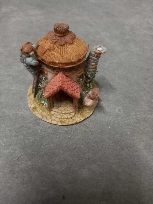 Brinquedo cabana em miniatura