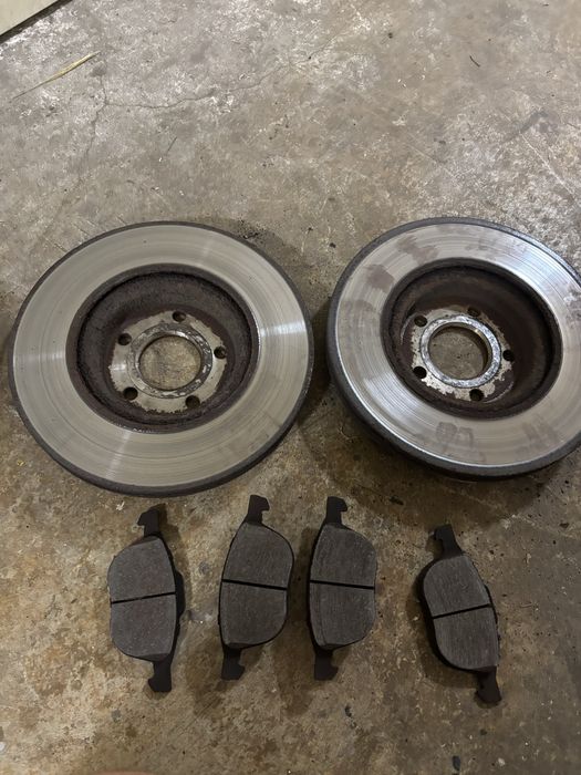 Hamulce tarcze klocki ford focus mk3 2.0 tdci 2011