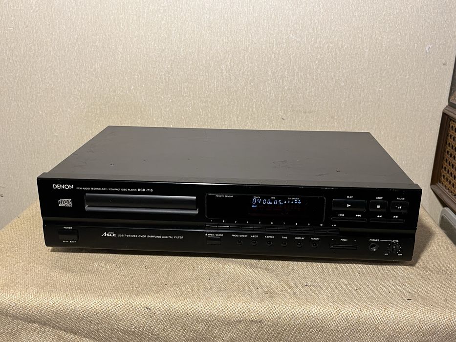Музыкальный CD-проигрыватель DENON DCD-715 (ЦАП 2 х PCM61P)