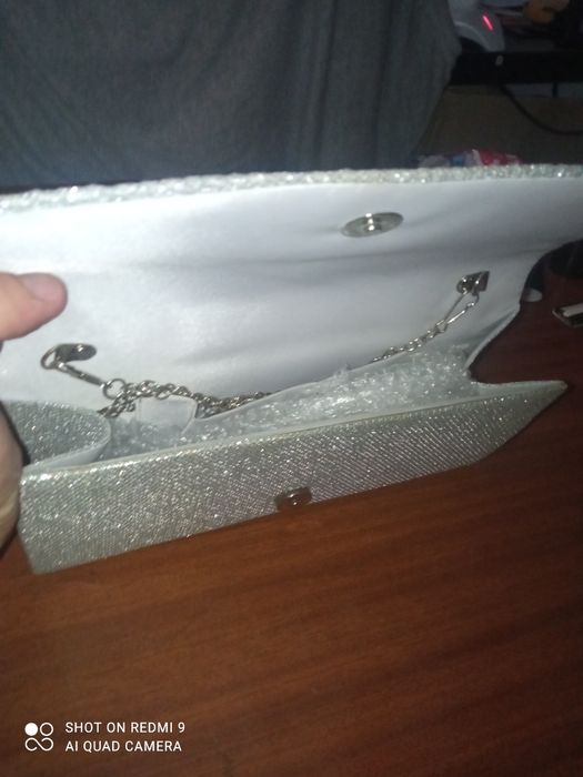 Vendo bolsa de mulher  de cerimónia  ou festas