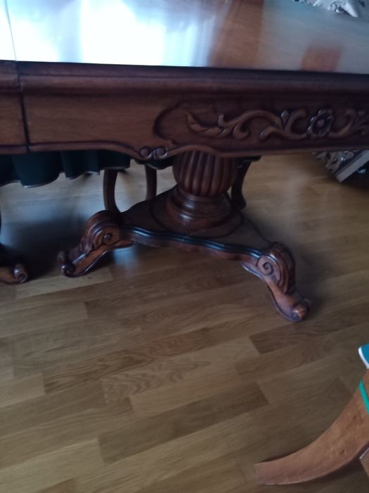 Стіл та стільці/ Малайзія/Стіл великий,довжина 2 метри.