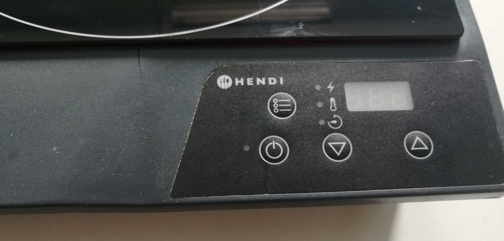 Profesjonalna kuchenka indukcyjna Hendi 1800W (Model 239209)