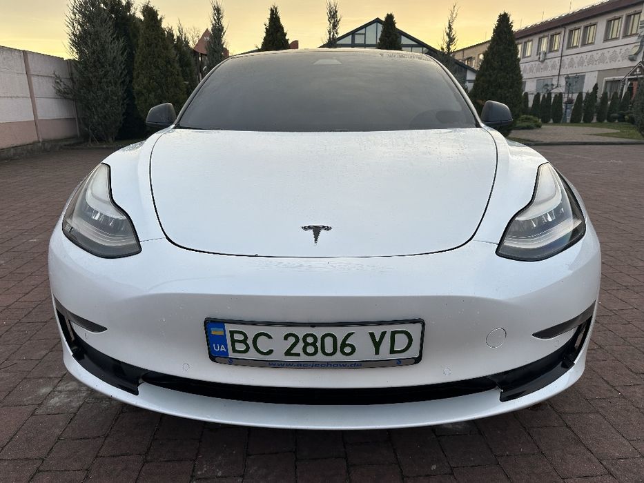 Tesla Model 3 2020