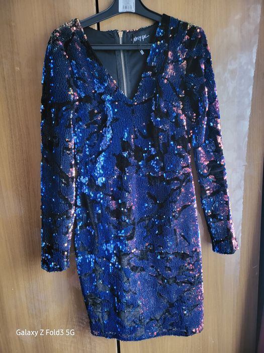 Продам новое платье