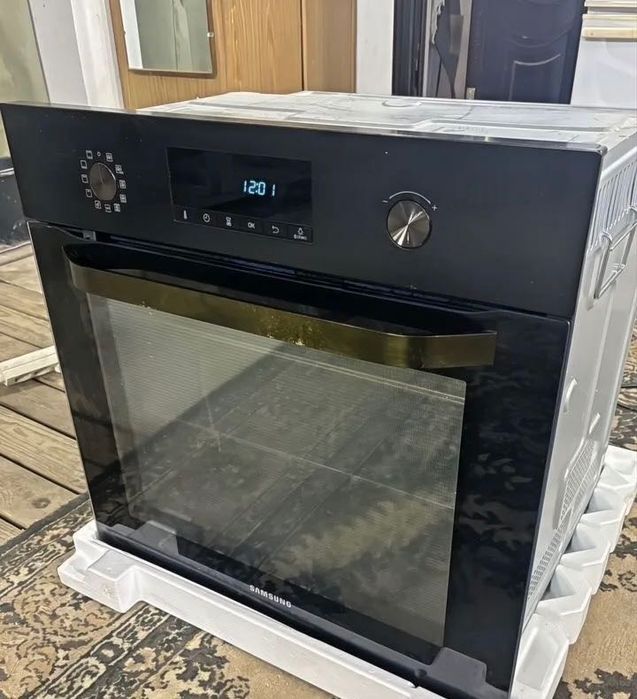 Духовой шкаф, духова шафа Samsung NV68R2340RB/WT