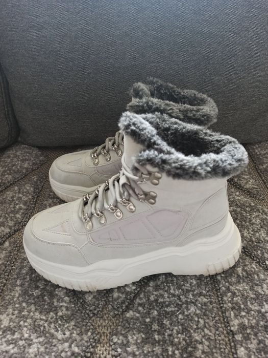 Deezee buty zimowe 37 szare ocieplane na koturnie zadbane