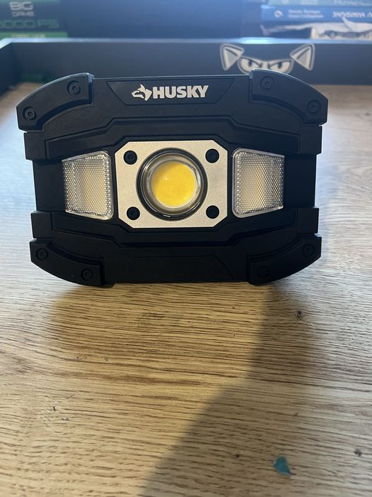 Фонарик HUSKY з двума прожекторами