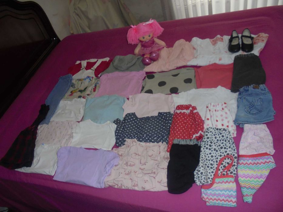 lote de roupa de menina os sapatos azuis marinho