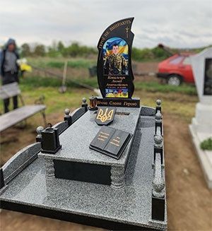 Пам'ятникі з граніту, бетону та інші вироби з камню