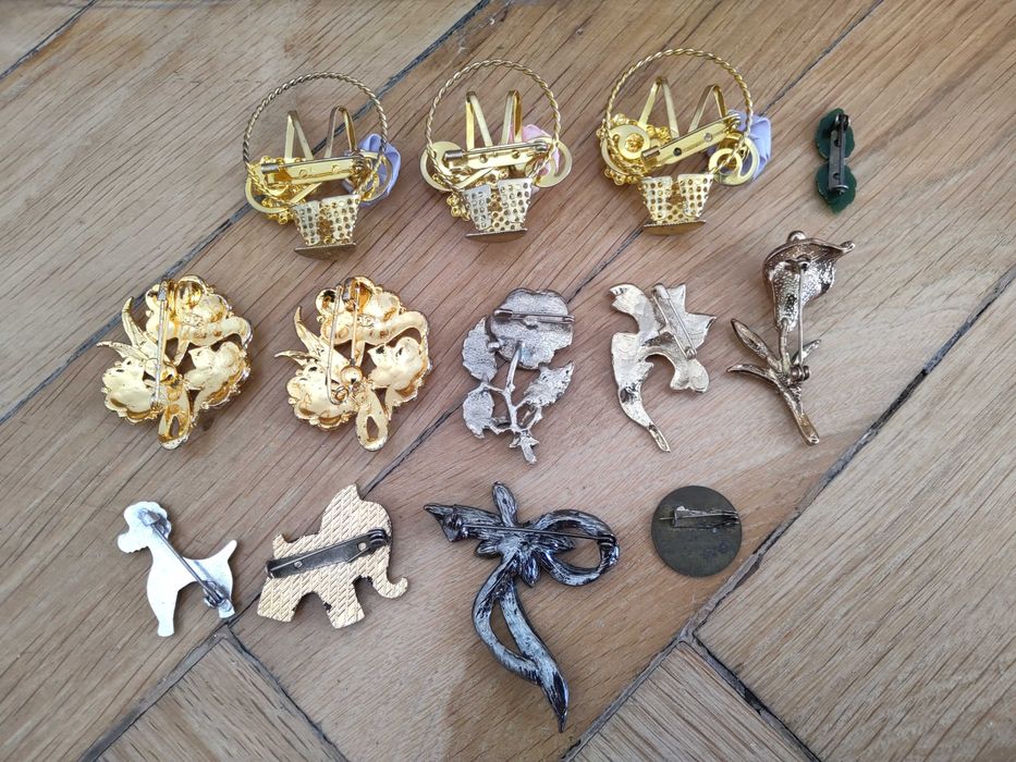 Broszki, rożne wzory