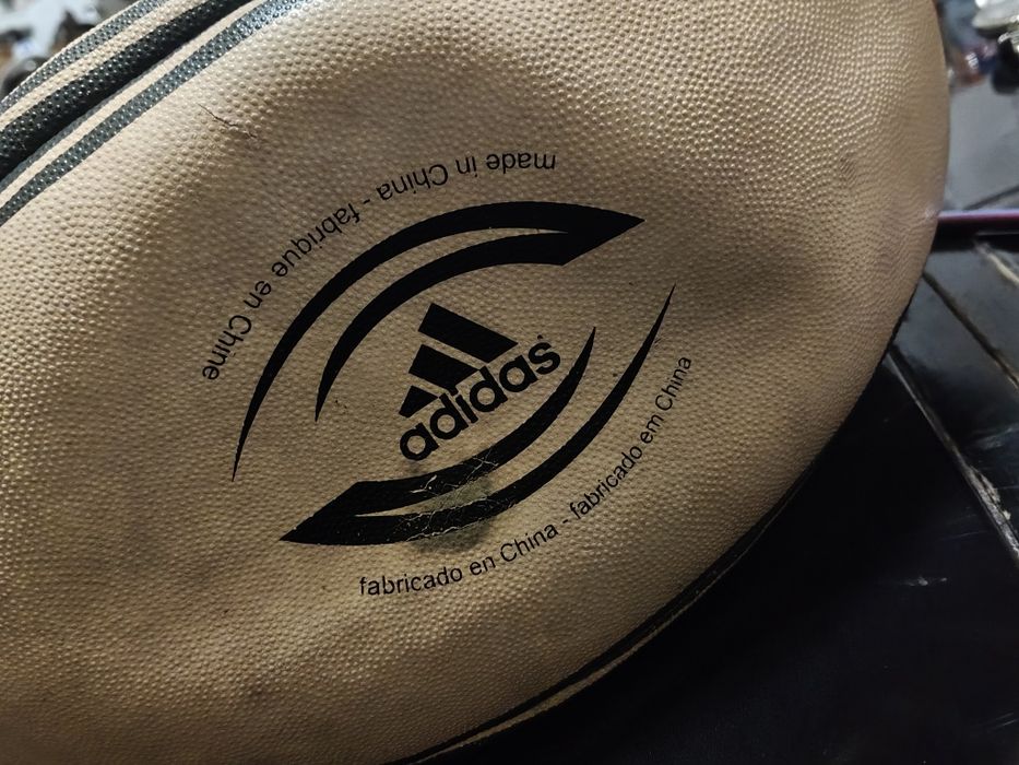 Piłka do rugby adidas
